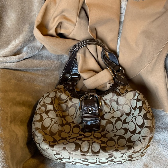 COACH🔅vintage Coach shoulder bag. 👜 Very clean! - Picture 3 of 8